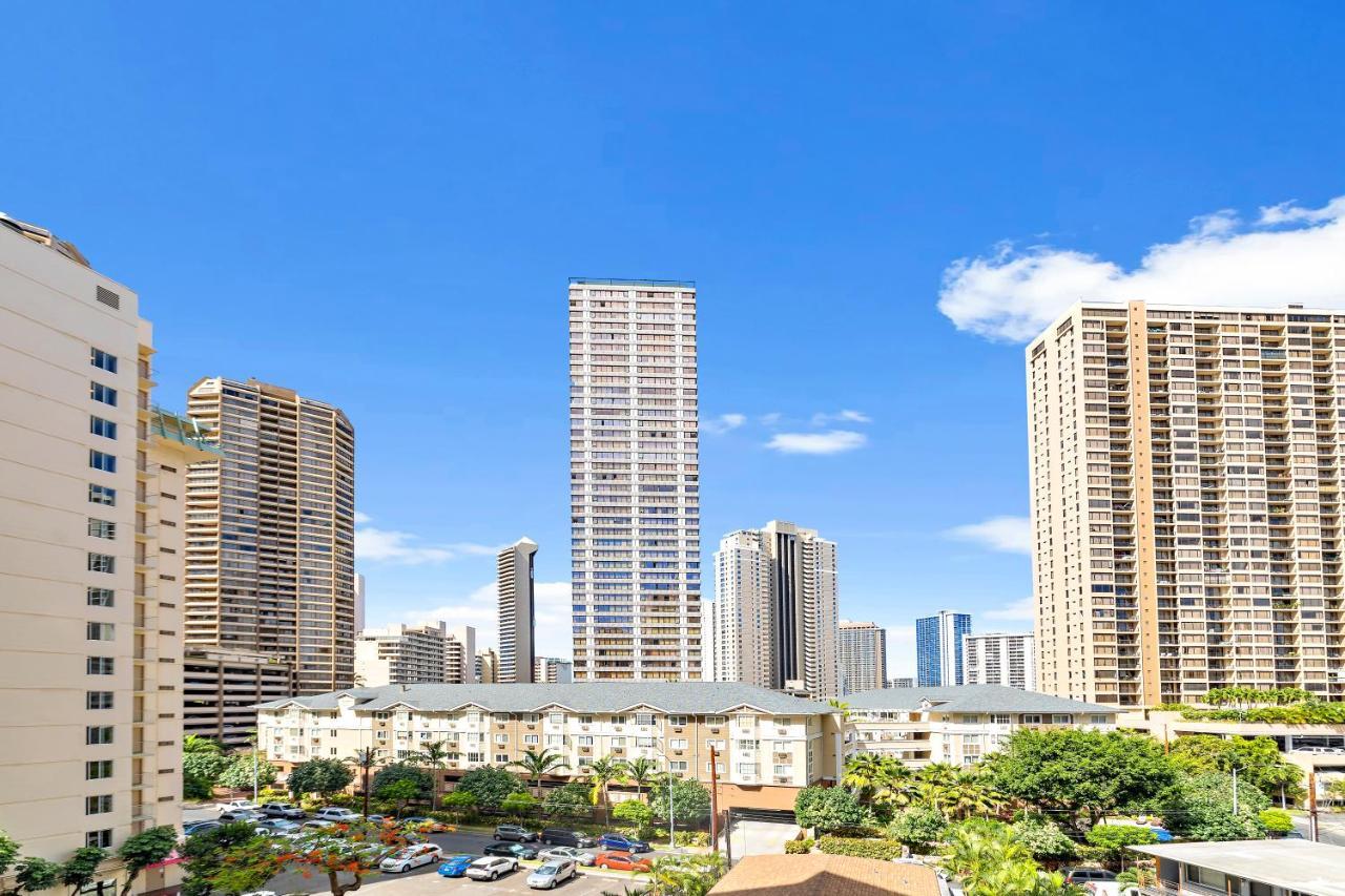Renovated With City View At Aqua Palms Waikiki Honolulu Exterior foto