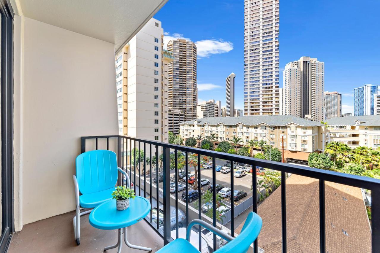 Renovated With City View At Aqua Palms Waikiki Honolulu Exterior foto