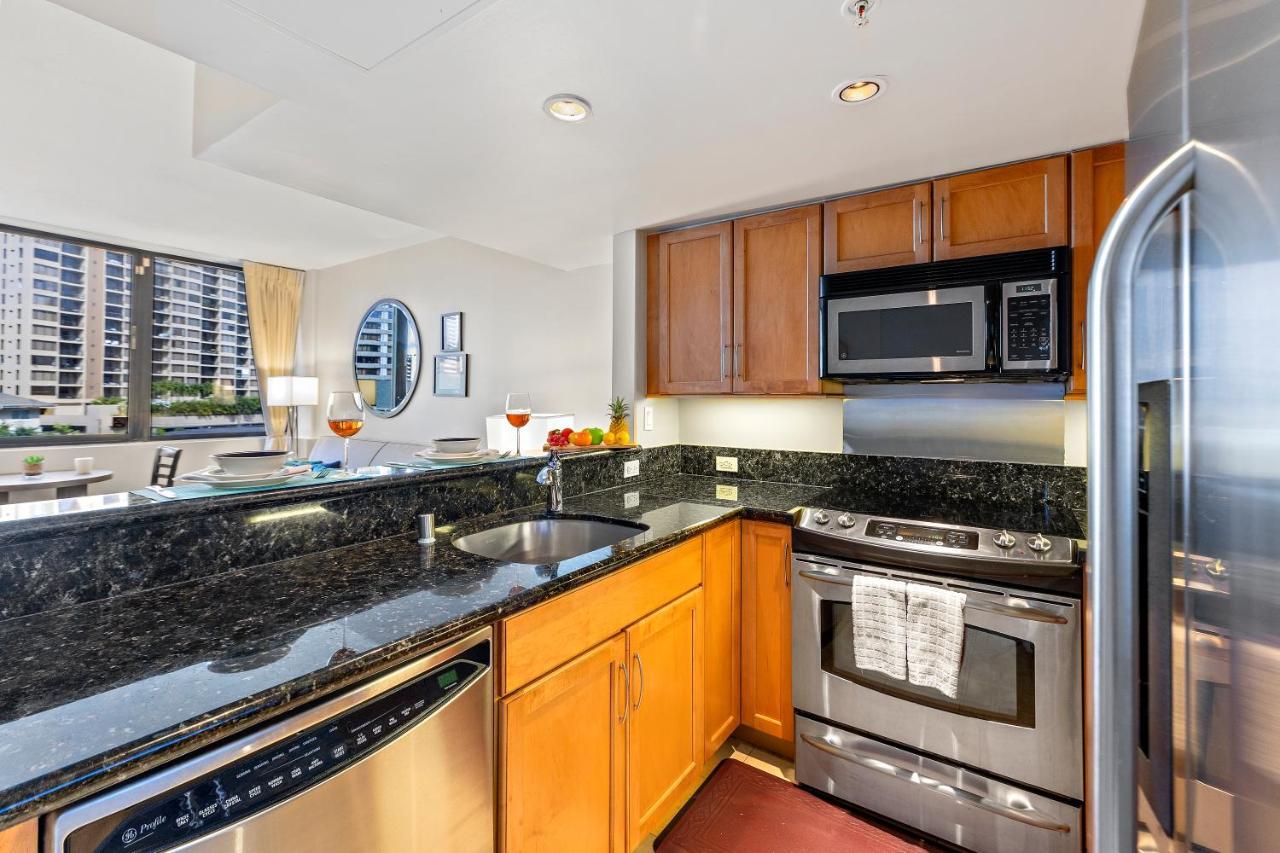 Renovated With City View At Aqua Palms Waikiki Honolulu Exterior foto